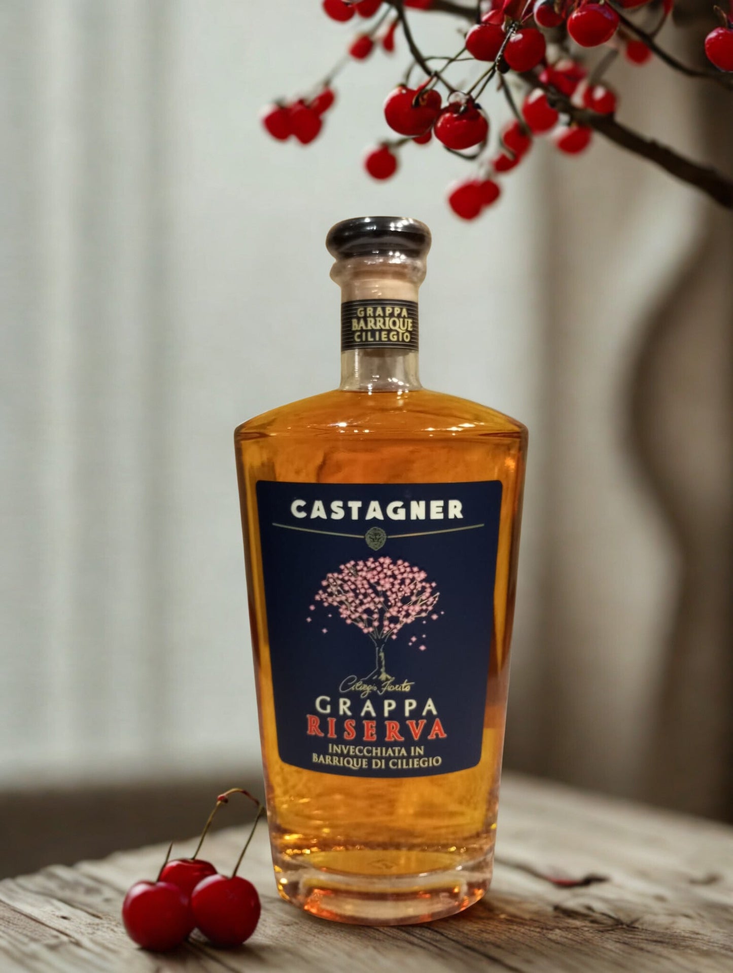 GRAPPA RISERVA INVECCHIATA IN BARRIQUE DI CILIEGIO - CASTAGNER Castagner